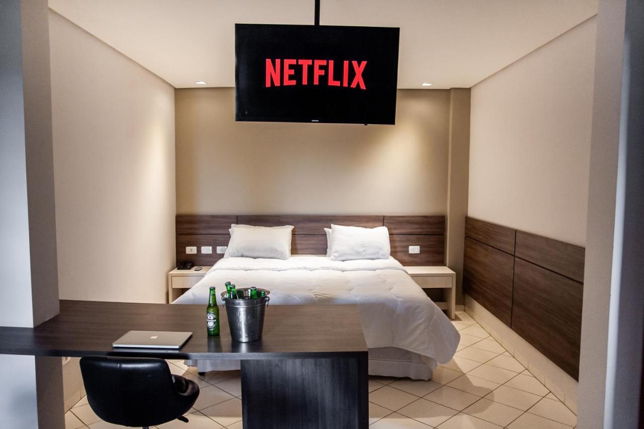 London Hotel Лондрина Екстериор снимка