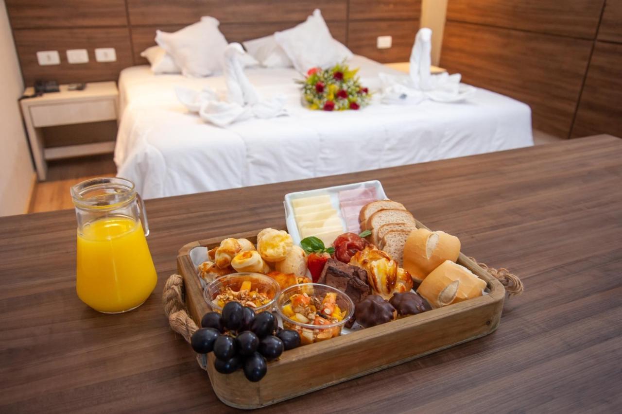London Hotel Лондрина Екстериор снимка