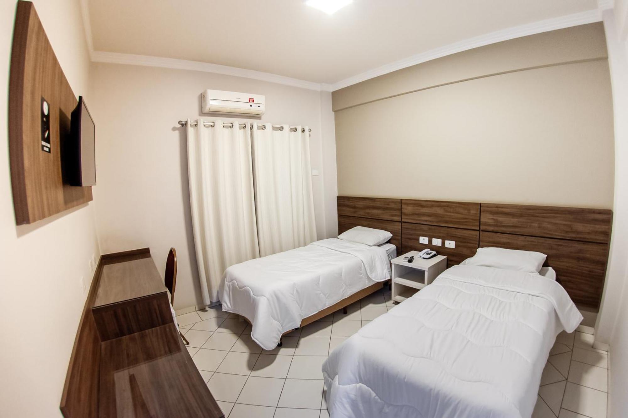 London Hotel Лондрина Стая снимка