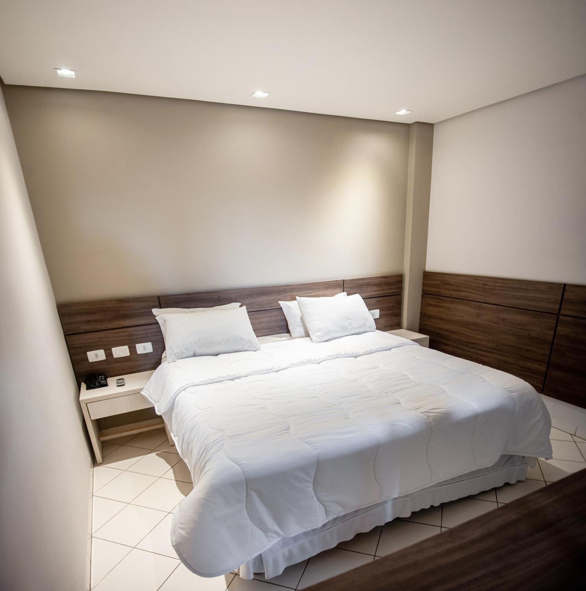 London Hotel Лондрина Стая снимка