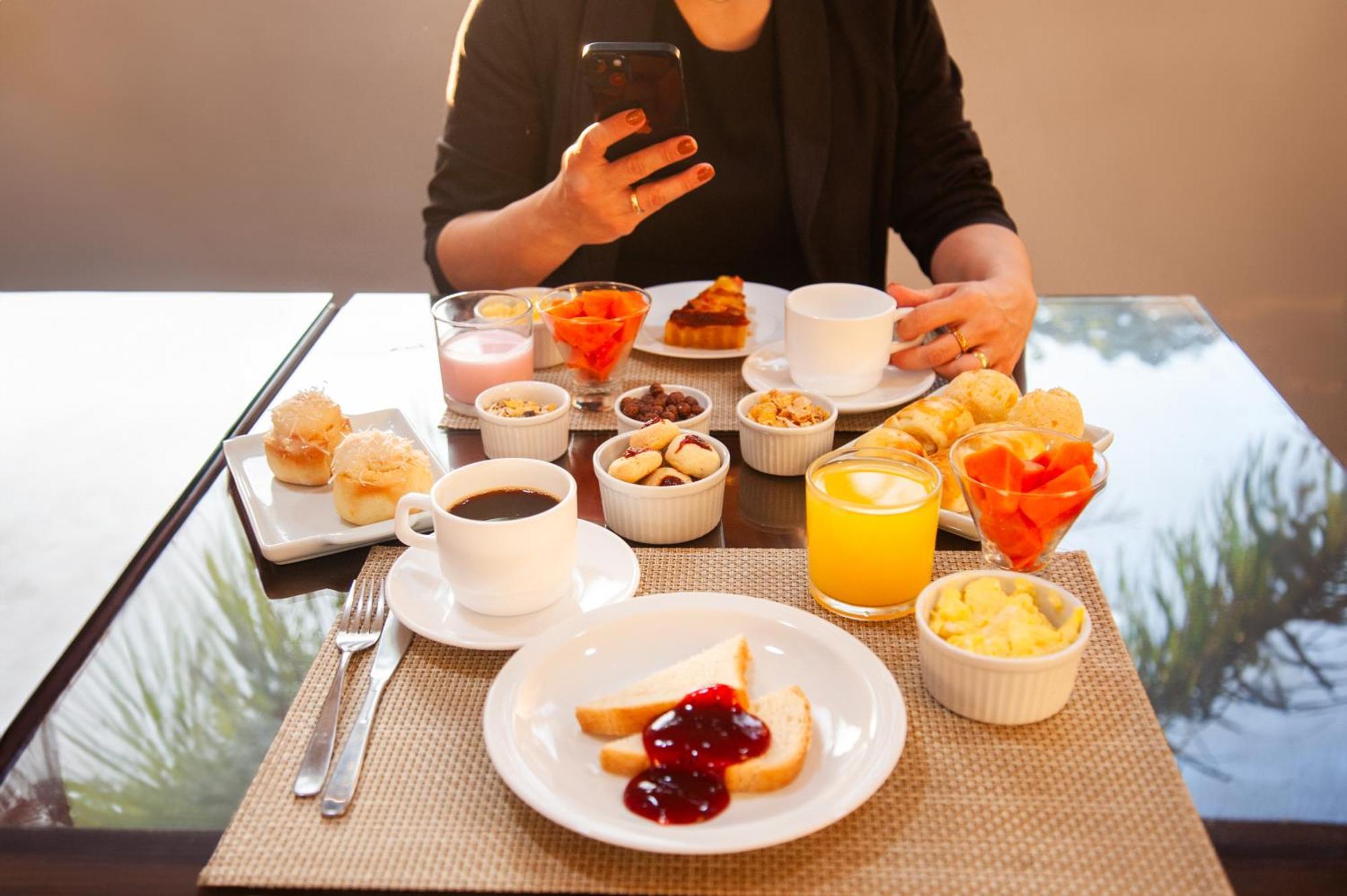 London Hotel Лондрина Екстериор снимка