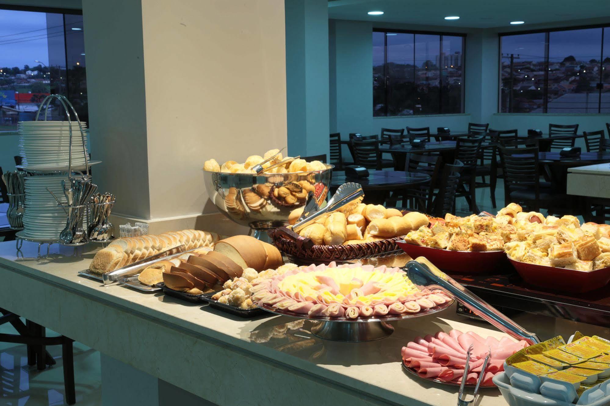 London Hotel Лондрина Екстериор снимка